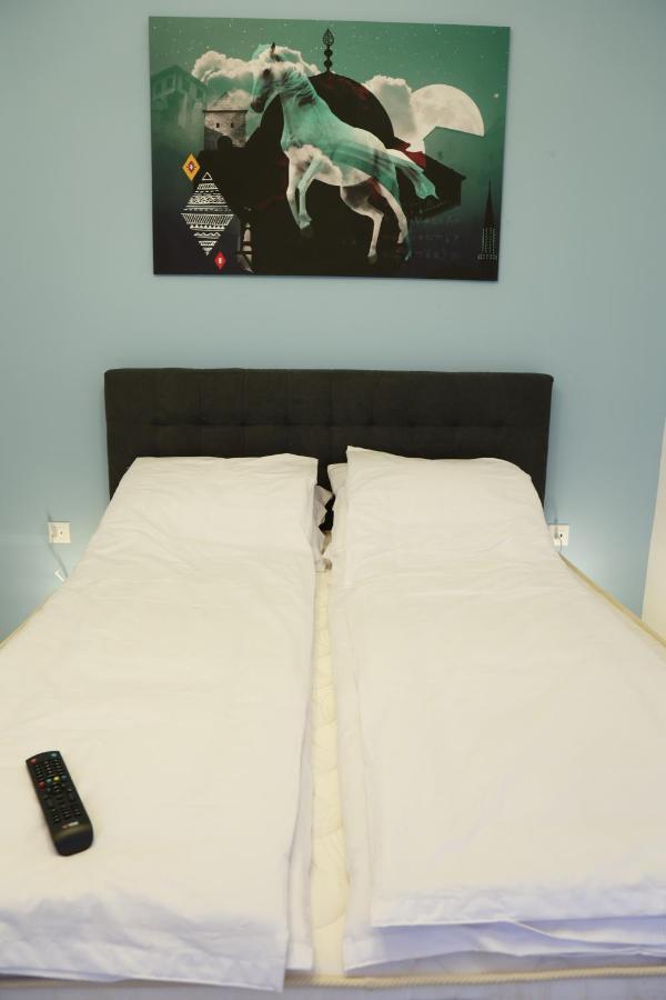 Blue And Rose Cozy - Quiet In The Best Location - Self Check-In - 5Th Floor With Elevator Sarajevo Exterior photo