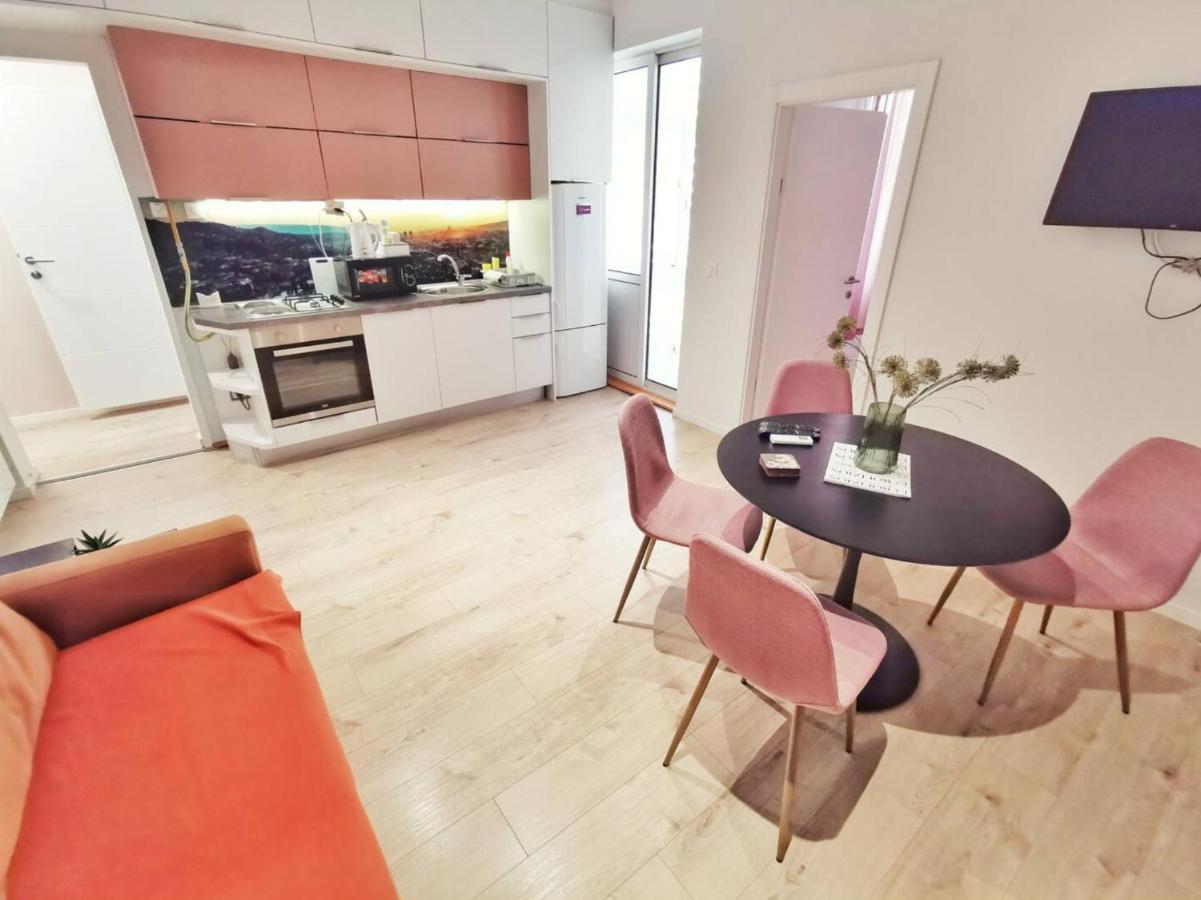 Blue And Rose Cozy - Quiet In The Best Location - Self Check-In - 5Th Floor With Elevator Sarajevo Exterior photo